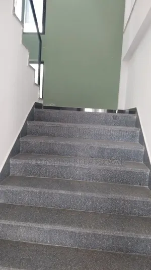 7bdrm House in G+2, Yeka for rent