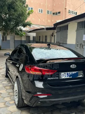 Hyundai Avante 2017 Black