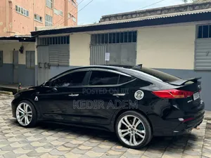 Hyundai Avante 2017 Black