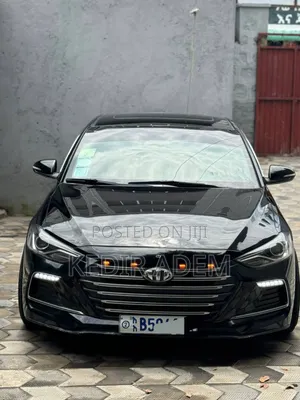 Photo - Hyundai Avante 2017 Black