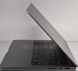 New Laptop Apple MacBook Pro M1 16GB Apple M1 Pro SSD 1T
