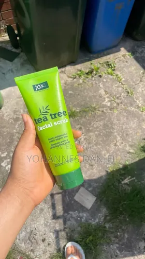 Photo - Tea Tree Facial Scrub