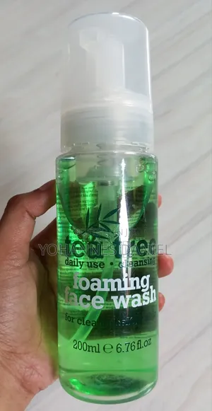 Tea Tree Foaming Face Wash