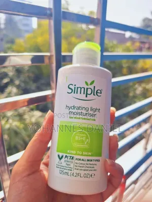 Simple Hydrating Light Moisture