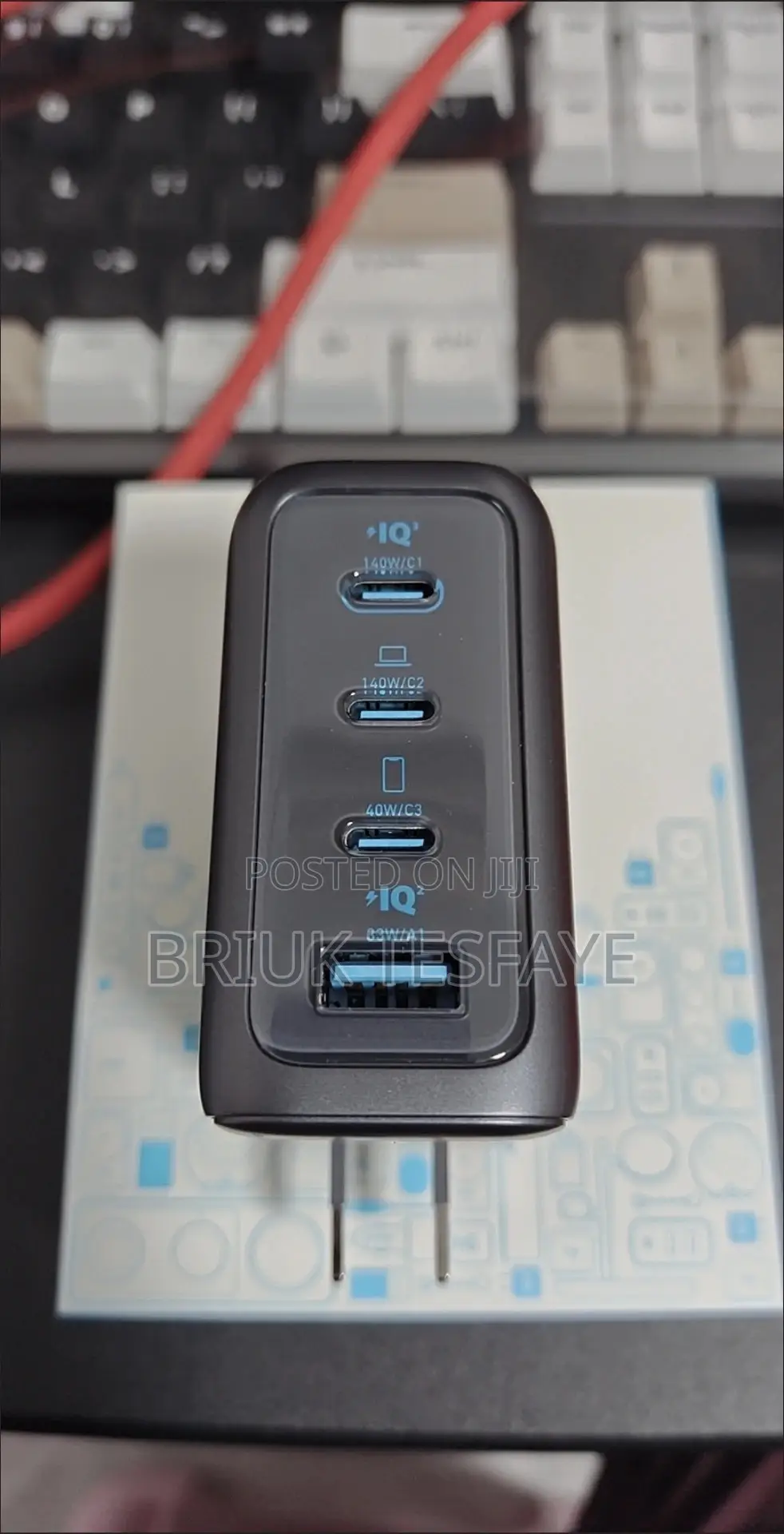 Anker 140 Watts Gan Charger With Screen