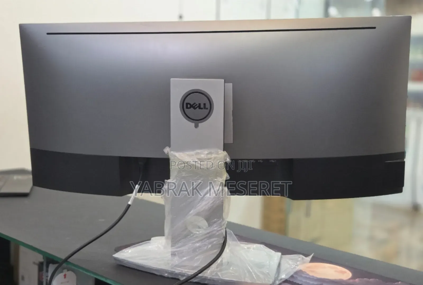 Dell 34” Curved Ultrawide QHD Gaming Monitor –