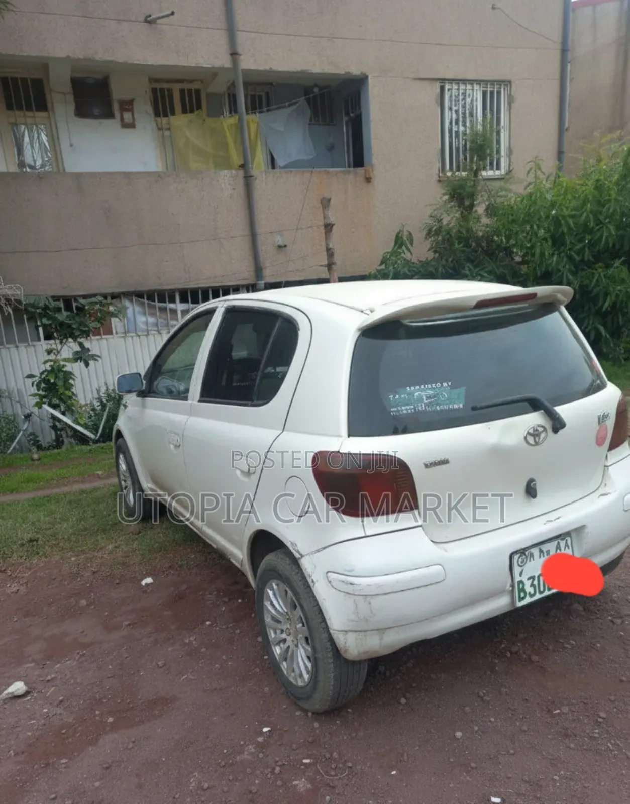 Toyota Vitz 2002 White