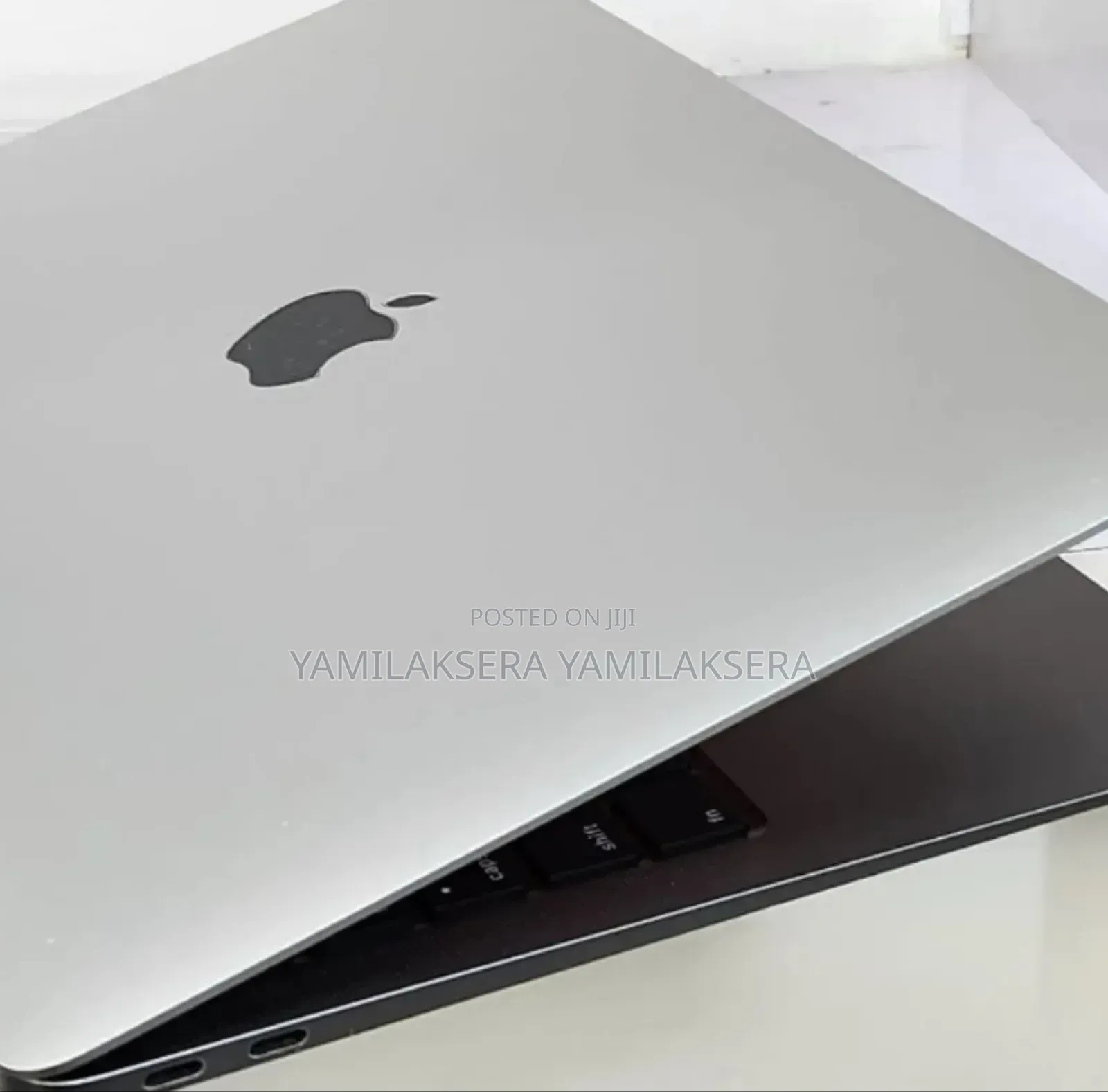 New Laptop Apple MacBook Air 2020 8GB Intel Core i5 SSD 256GB