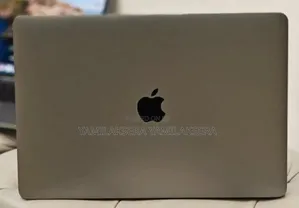 Photo - New Laptop Apple MacBook Pro 2019 16GB Intel Core i7 SSD 1T