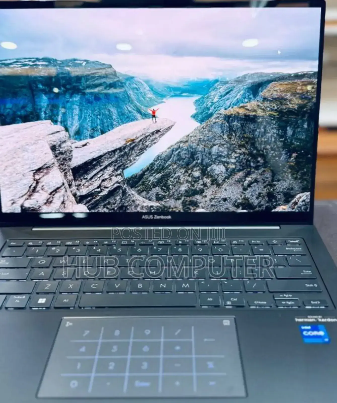 New Laptop Asus ZenBook 13 UX331UN 16GB Intel Core I7 SSD 512GB