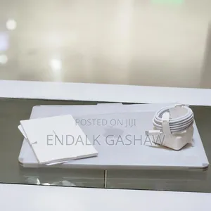 New Laptop Apple MacBook Air 2024 M3 13-Inch 16GB Apple M4 SSD 256GB