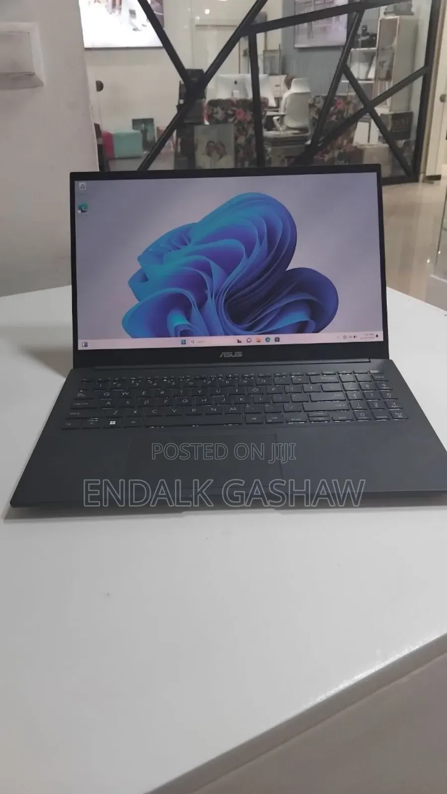 New Laptop Asus VivoBook 15 X505BA 16GB Intel Core I7 SSD 1T