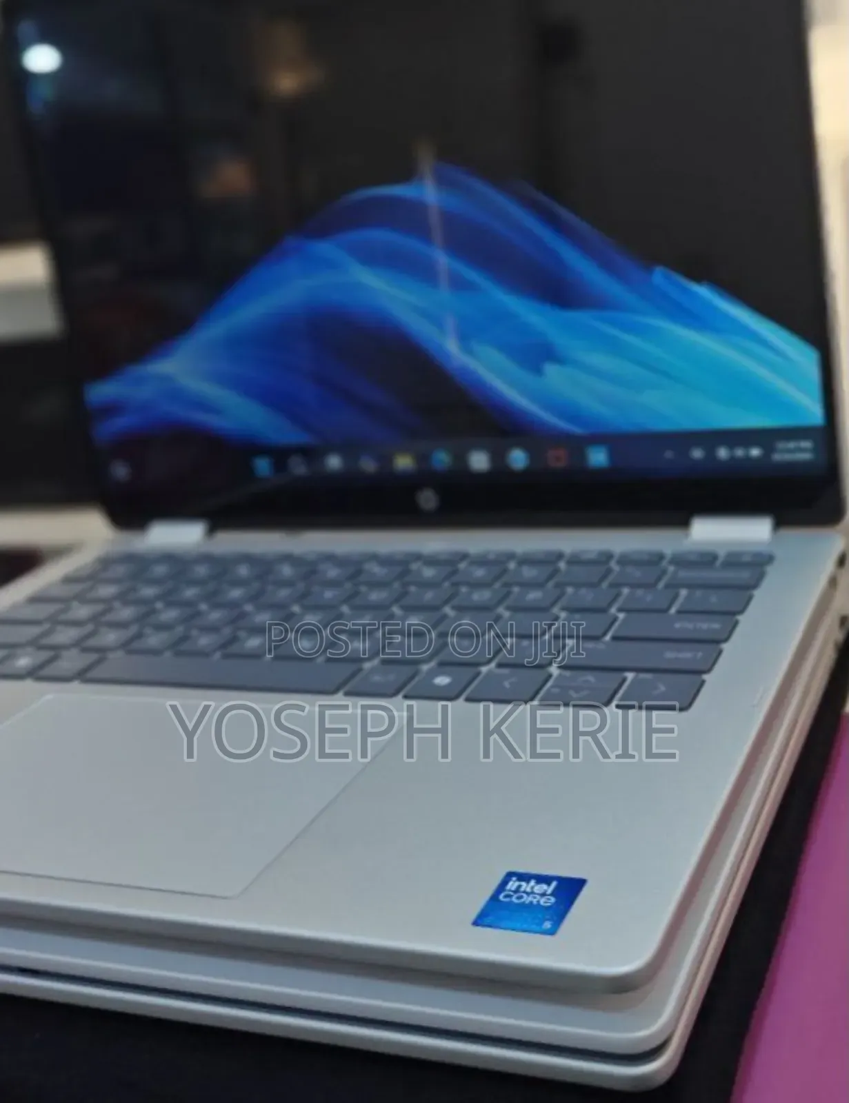 New Laptop HP OmniBook 5 Flip 8GB Intel Core 5 SSD 512GB