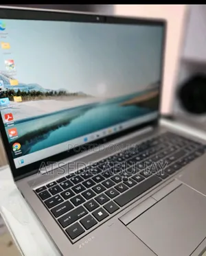 New Laptop HP ZBook Studio G8 16GB Intel Core I7 SSD 1T