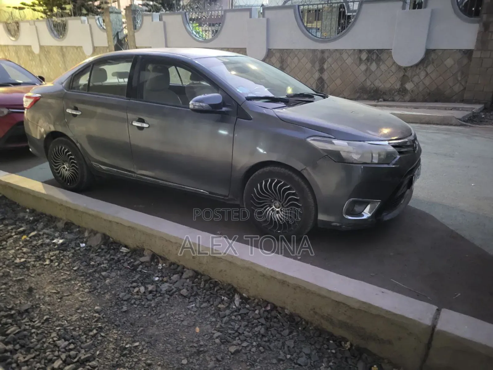 Toyota Yaris 2013 Gray