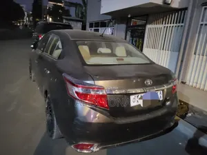 Toyota Yaris 2013 Gray