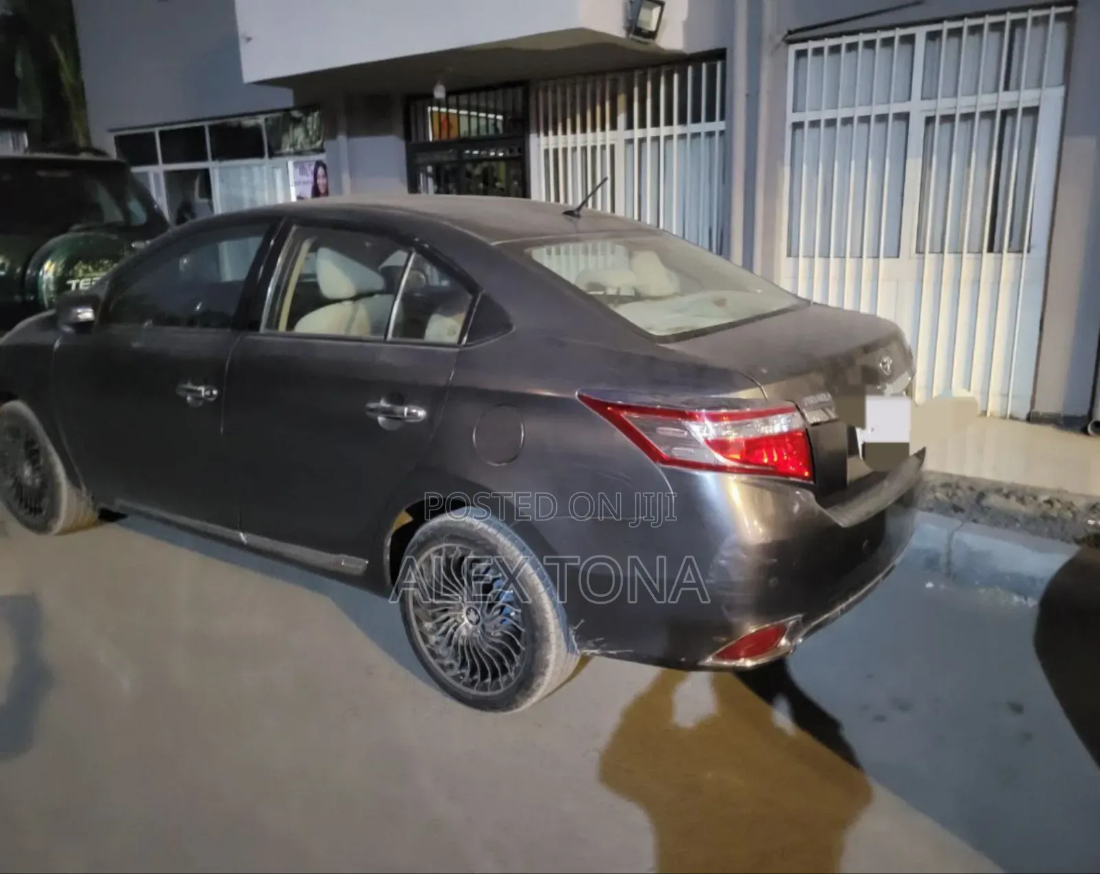 Toyota Yaris 2013 Gray