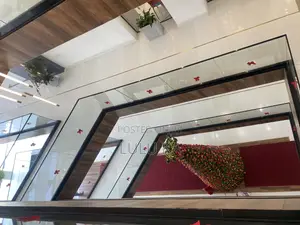 ቦሌ መዳኒያለም የንግድ ሱቆች