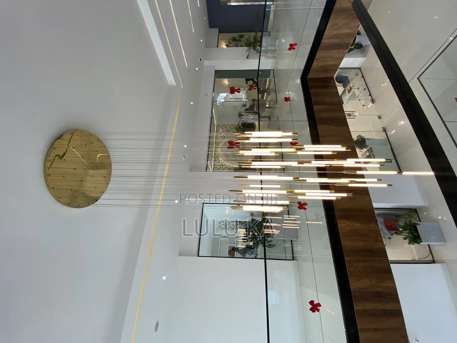 ቦሌ መዳኒያለም የንግድ ሱቆች