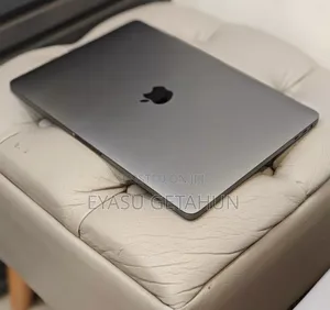 New Laptop Apple MacBook Pro 2019 16GB Intel Core I7 SSD 1T