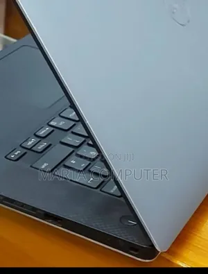 New Laptop Dell Precision 5540 32GB Intel Core I7 SSD 512GB