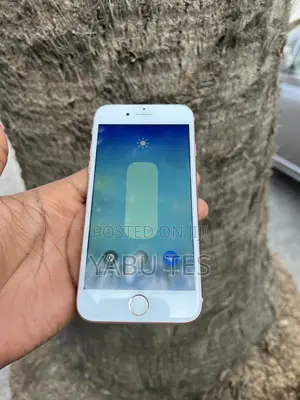 Apple iPhone 8 64 GB Gold