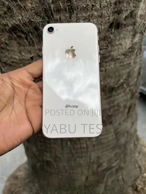 Apple iPhone 8 64 GB Gold