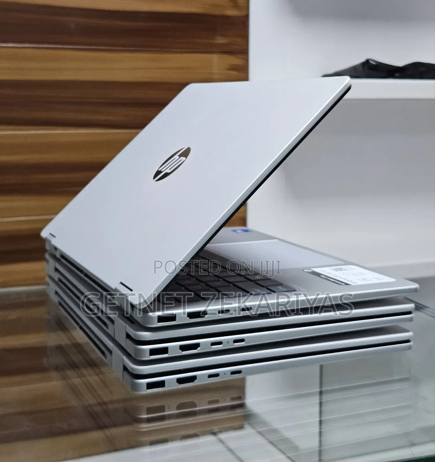 New Laptop HP OmniBook 5 Flip 8GB Intel Core 5 SSD 512GB