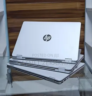 New Laptop HP OmniBook 5 Flip 8GB Intel Core 5 SSD 512GB