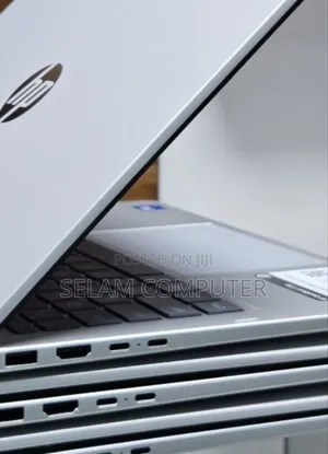 New Laptop HP OmniBook 5 16" 8GB Intel Core I5 SSD 512GB