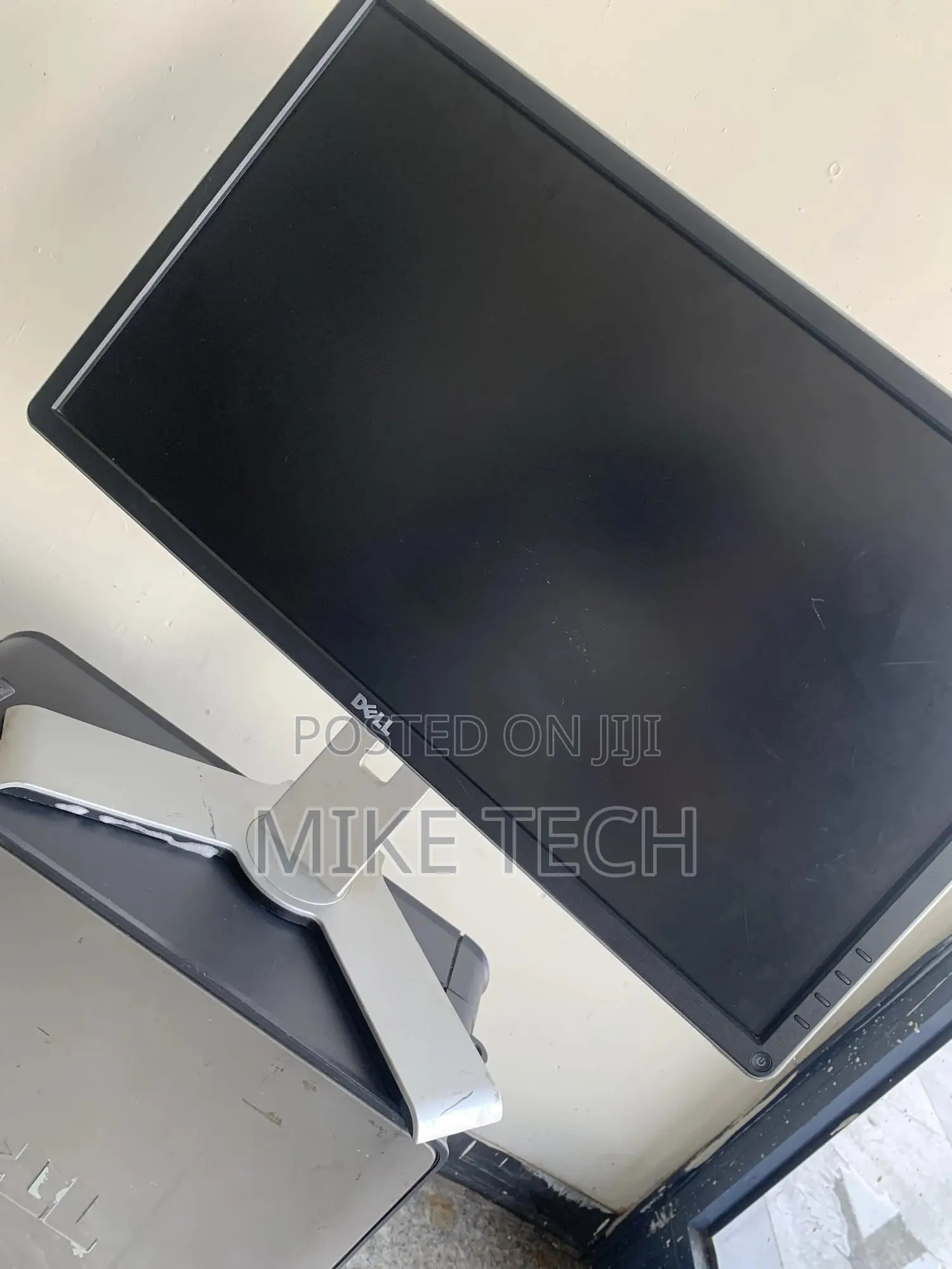 Desktop Monitor 24 Inches