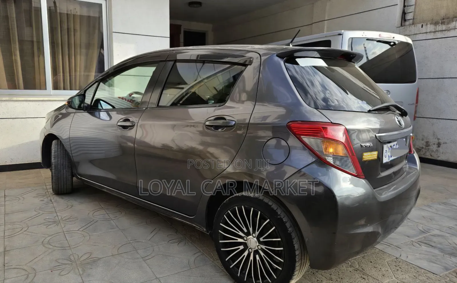 Toyota Yaris 2013 Gray
