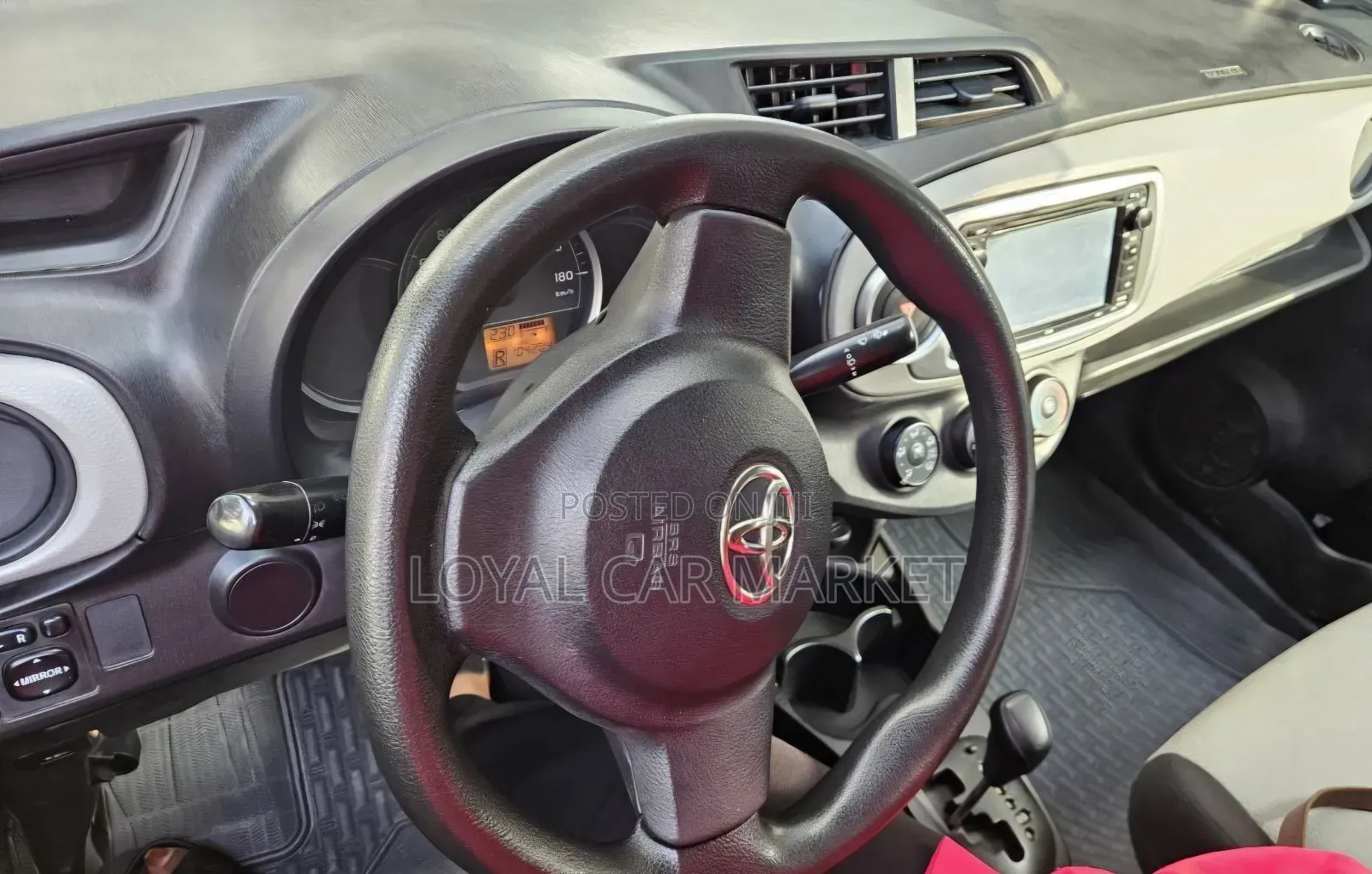 Toyota Yaris 2013 Gray