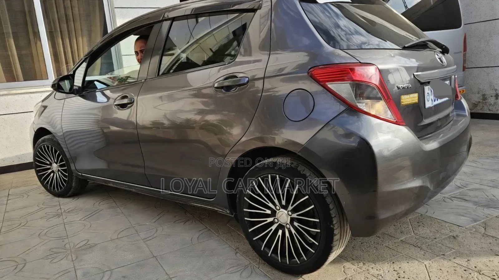 Toyota Yaris 2013 Gray