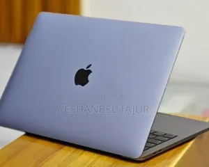 New Laptop Apple MacBook Pro 2019 16GB Intel Core I5 SSD 256GB