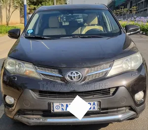 Photo - Toyota RAV4 2015