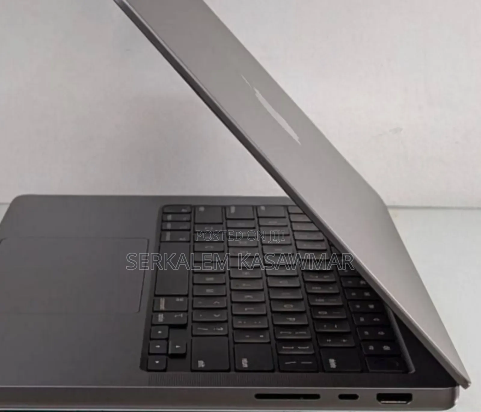 New Laptop Apple MacBook Pro 16GB Apple M1 SSD 1T