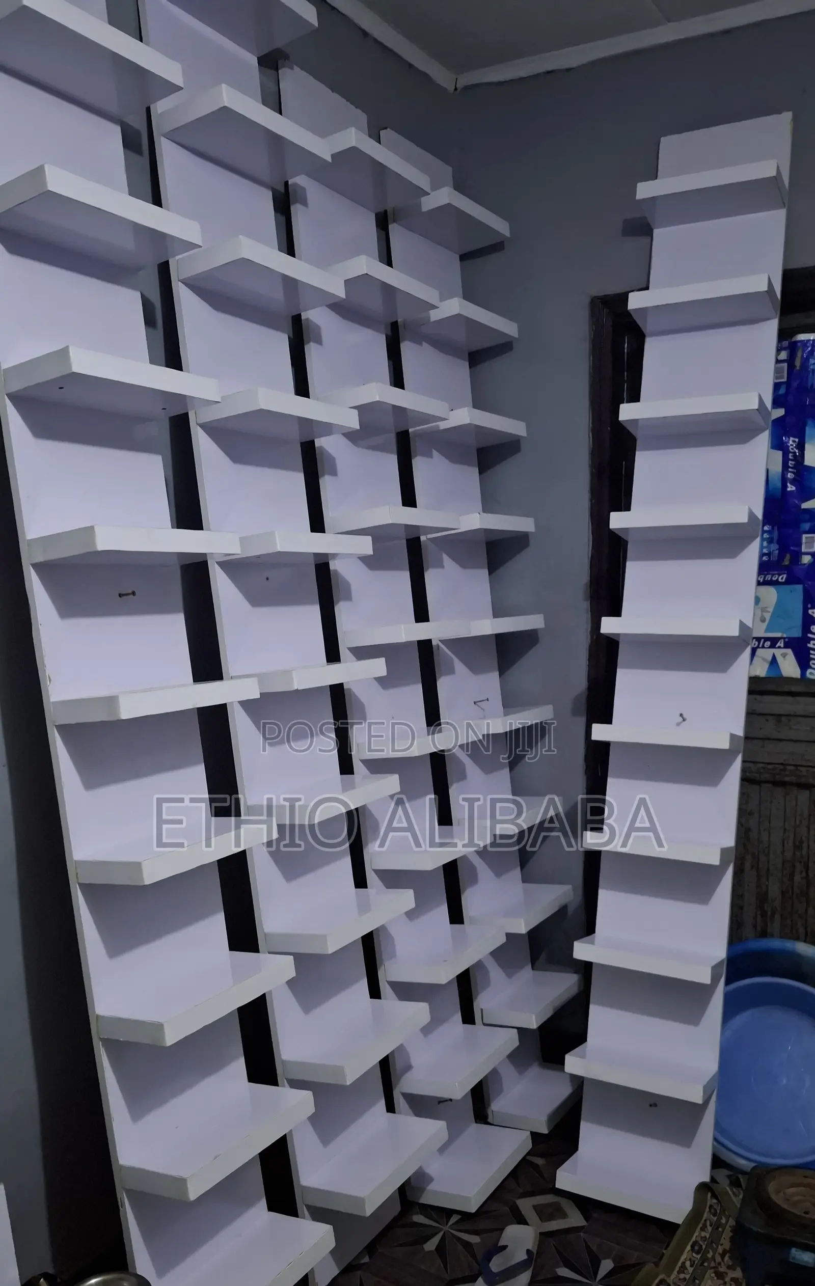 የጫማ መደርደሪያ አዲስ