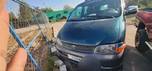 Photo - Toyota HiAce 2002 Gray