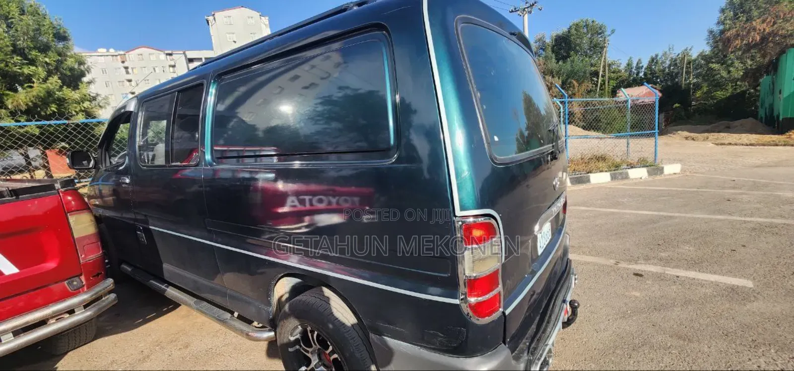Toyota HiAce 2002 Gray