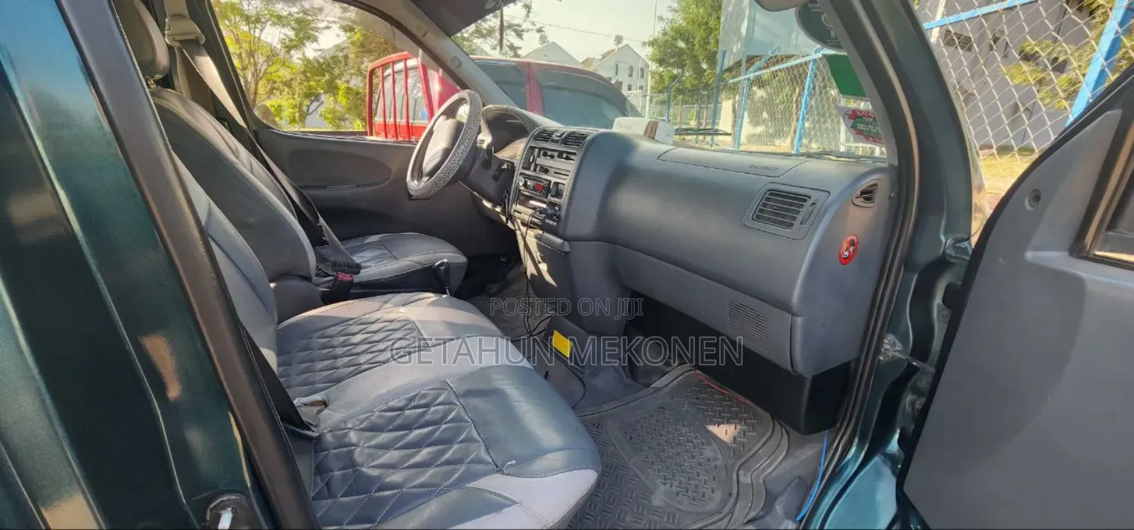 Toyota HiAce 2002 Gray