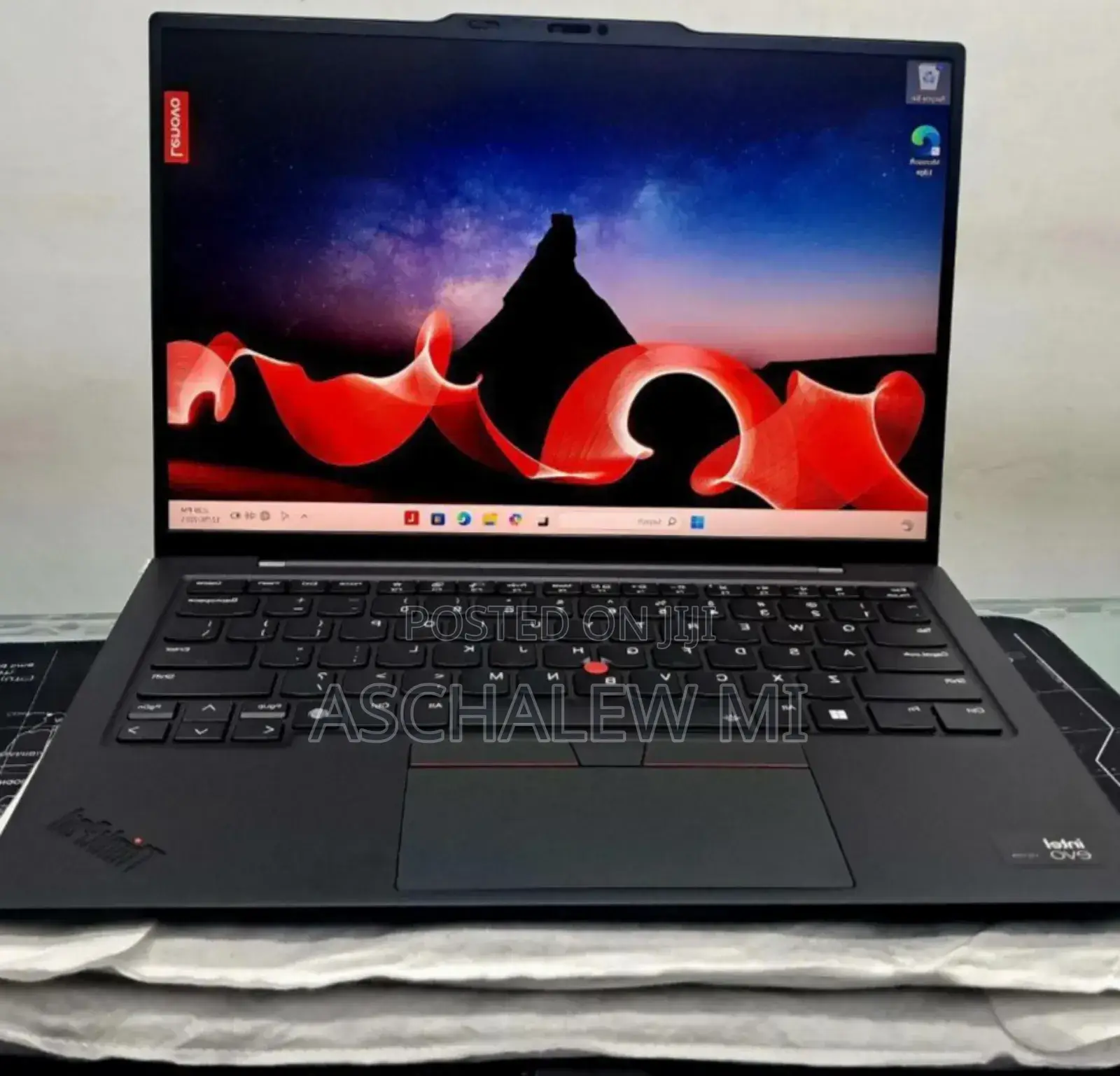 New Laptop Lenovo ThinkPad X1 Carbon 32GB Intel Core Ultra 7 SSD 512GB