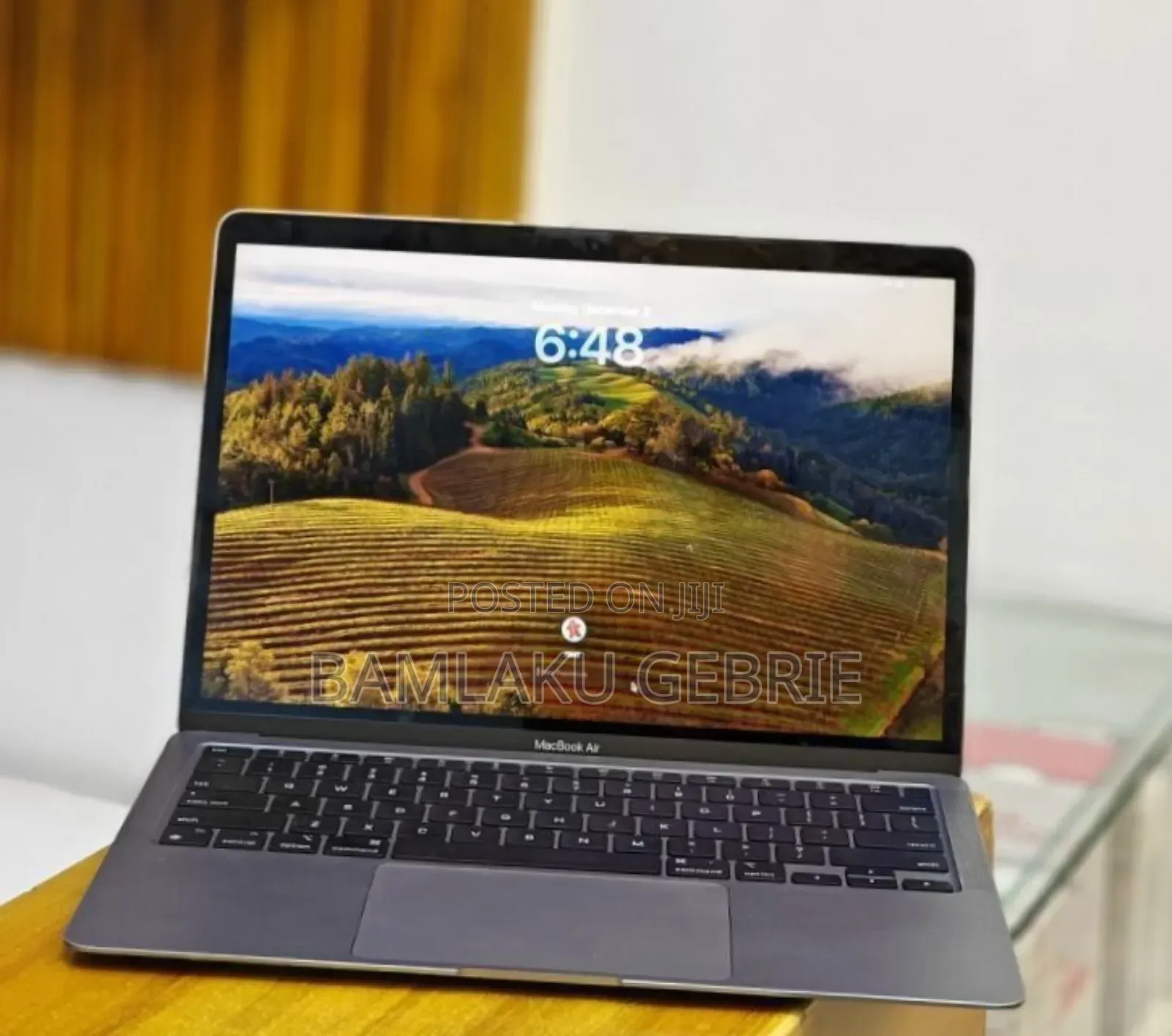 New Laptop Apple MacBook Air 2020 M1 8GB Apple M1 SSD 256GB