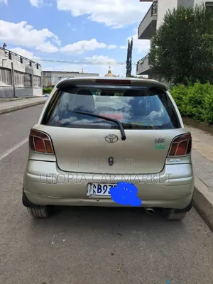 Toyota Vitz 2002 Silver