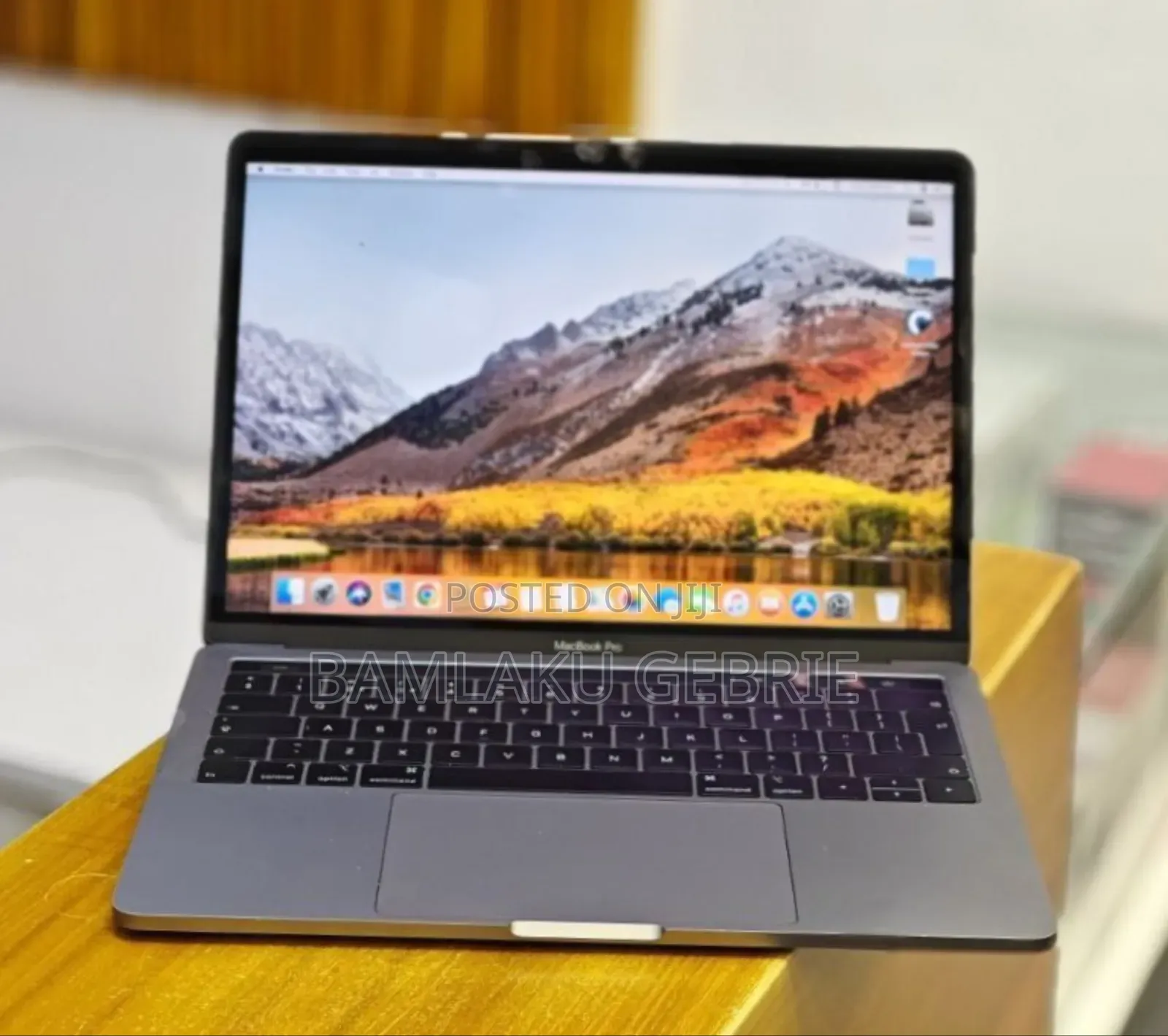 New Laptop Apple MacBook Pro 2019 16GB Intel Core I5 SSD 256GB