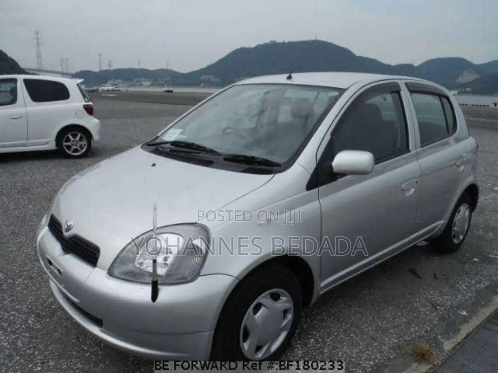 Toyota Vitz 2001 Silver