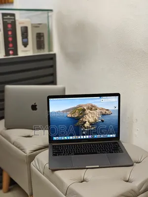 New Laptop Apple MacBook Pro 2019 16GB Intel Core I7 SSD 256GB