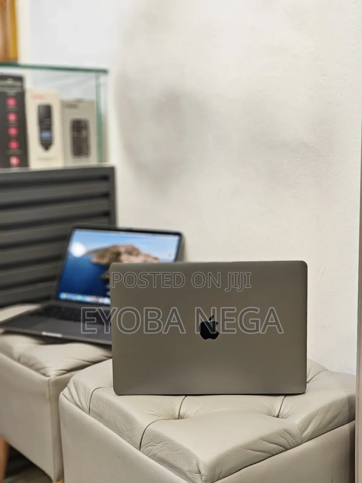 New Laptop Apple MacBook Pro 2019 16GB Intel Core I7 SSD 256GB