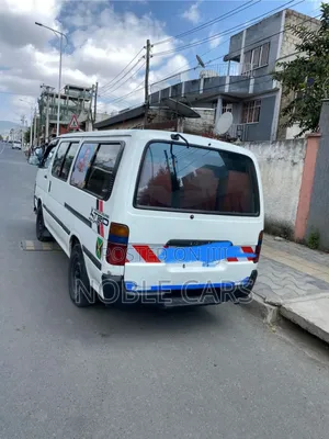 Toyota HiAce 1998 White