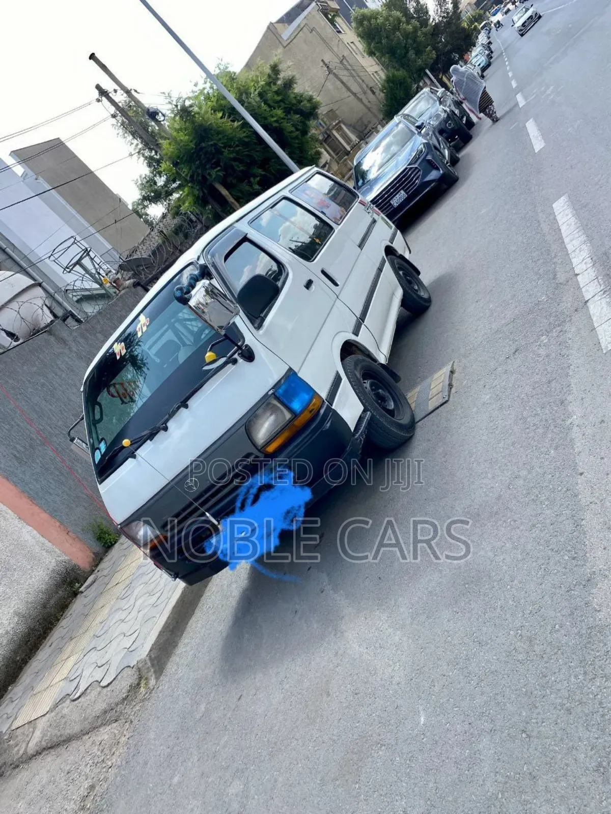 Toyota HiAce 1998 White
